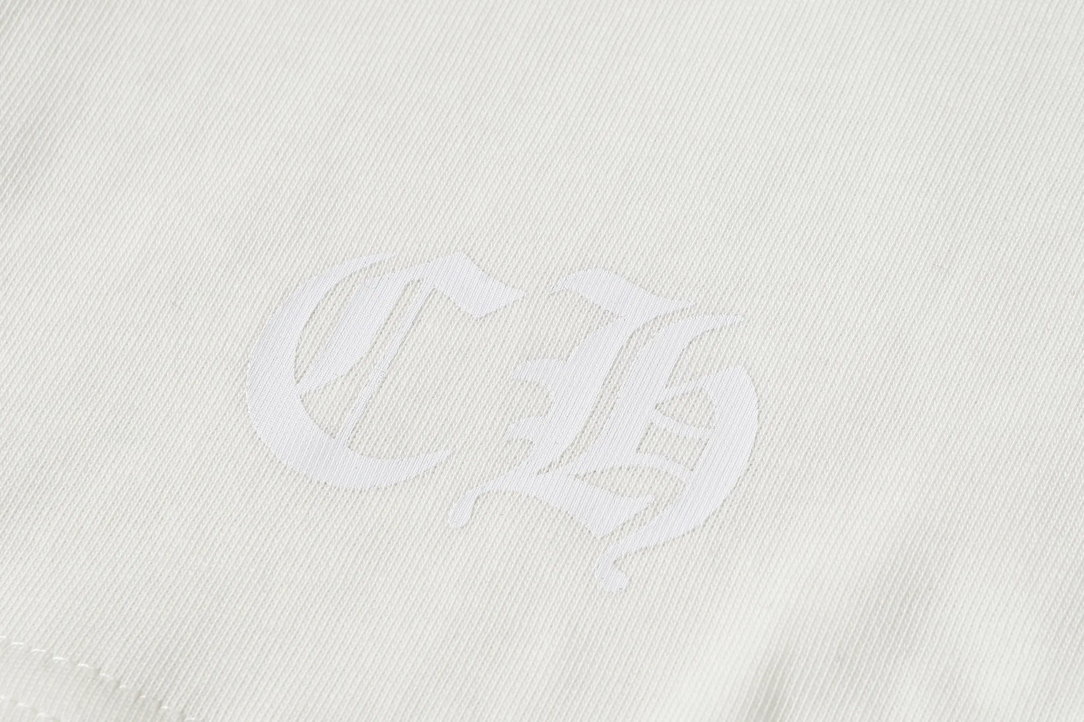 P160 Cross-border model, please do not place an order if you pursue quality - Chrome Hearts/Chrome Heart Sanskrit Cross ✝️ printed popular long-sleeved T-shirt - High weight, high density and high quality. The wool is soft, delicate and skin-friendly. It feels soft and silky. It has excellent warmth and skin-friendly properties. - Customized weaving and dyeing, no color difference, no matter the fabric or workmanship details, beat the ordinary version on the market -Colour: black white -Size: S M L XL